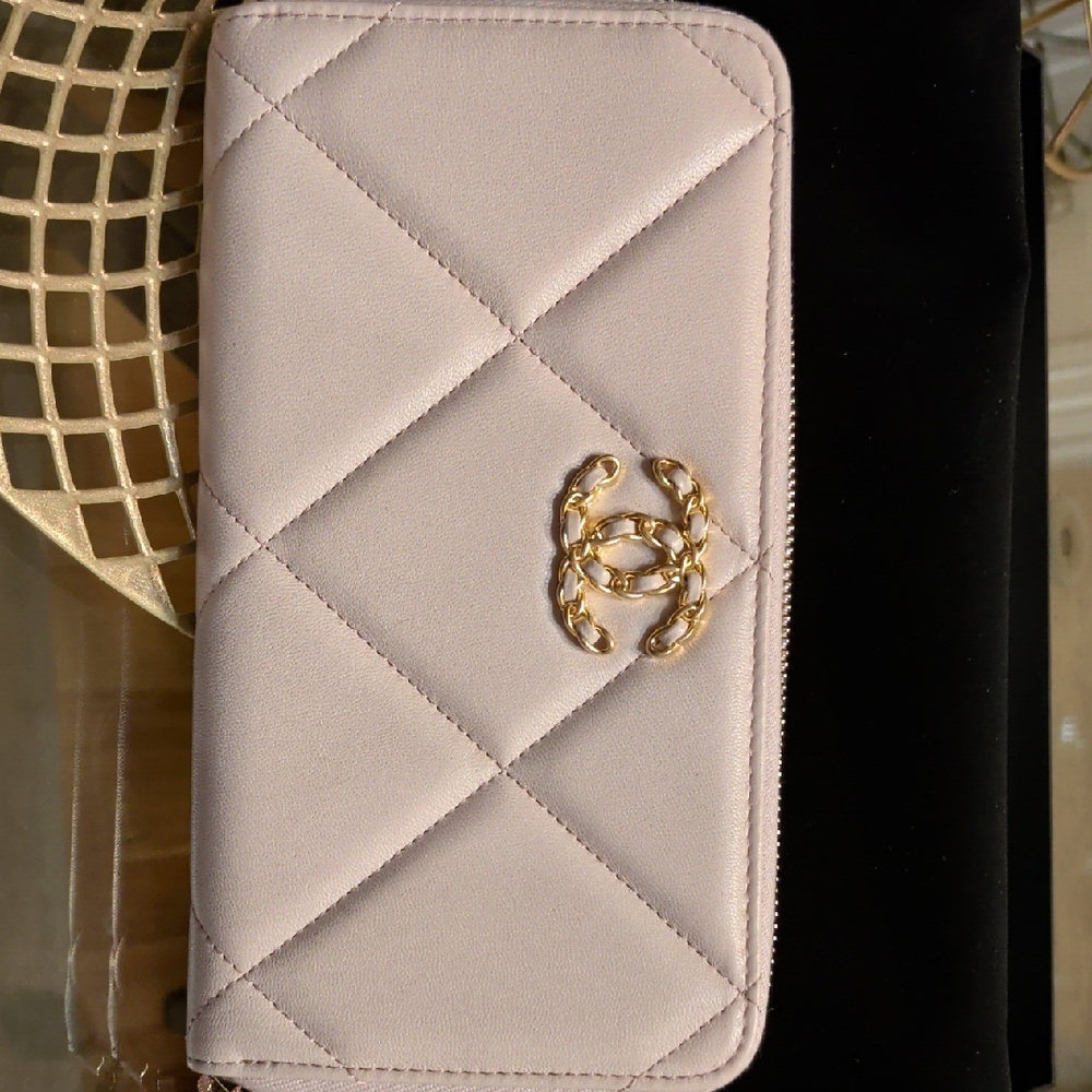 Chanel 19 Long Zip Quilted Wallet